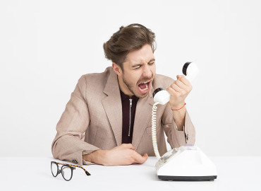 долг погашен, но коллекторы продолжают требовать его оплаты: как быть, куда жаловаться - фото - 1